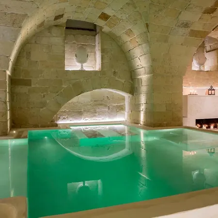 Reluxe Private Wellness 4* לצ'ה